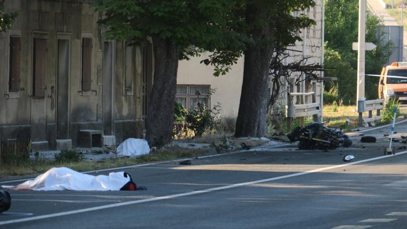 Troje mrtvih u stravičnoj prometnoj nesreći kod Trilja
