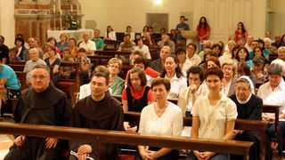 Sv. Frane: Predstavljanje CD-a zbora bogoslova Franjevačke provincije Sv. Frane: Predstavljanje CD-a zbora bogoslova Franjevačke provincije