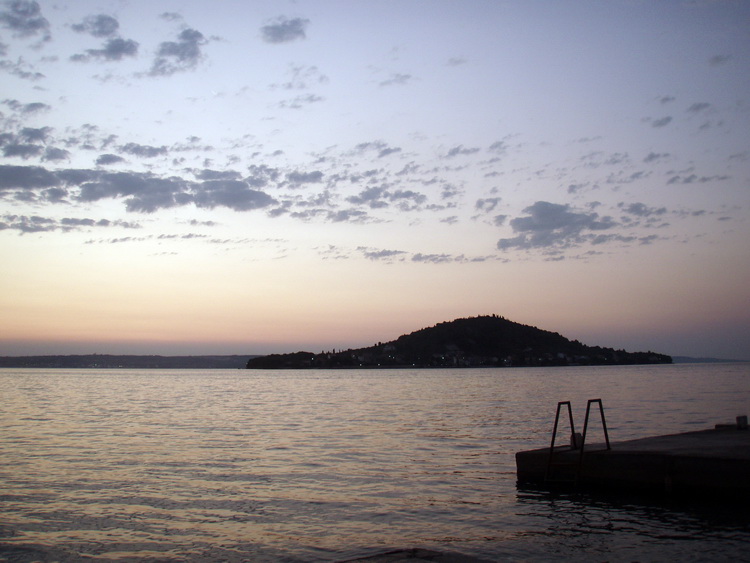 Preko: Svitanje 27. kolovoza 2011, Foto: Jasna Marcelić Preko: Svitanje 27. kolovoza 2011, Foto: Jasna Marcelić