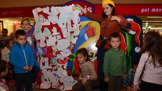 Supernova Zadar: Sveti Nikola i kamion Djeda mraza, Foto: Iva Perinčić Supernova Zadar: Sveti Nikola i kamion Djeda mraza, Foto: Iva Perinčić