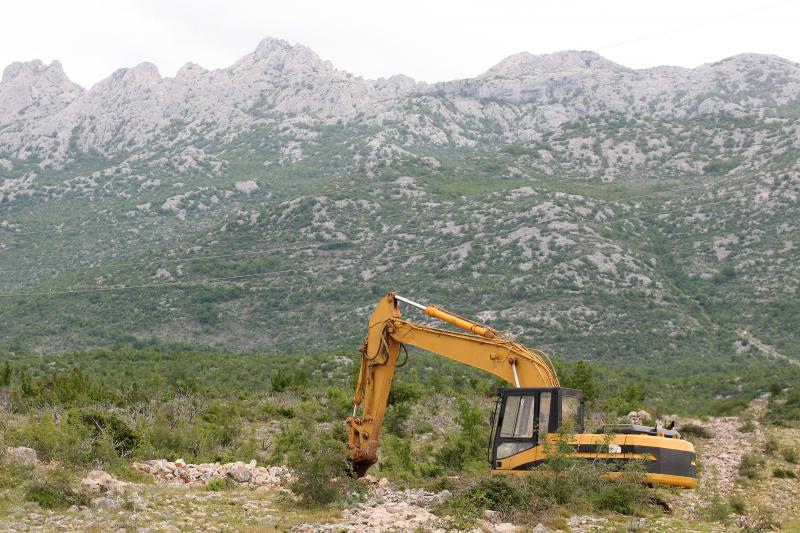 U opcini Jasenice zapoceli su pripremni radovi za podizanje vjetroelektrane. Projekt je predstavio nacelnik Martin Baricevic. Photo: Dino Stanin/PIXSELL U opcini Jasenice zapoceli su pripremni radovi za podizanje vjetroelektrane. Projekt je predstavio nacelnik Martin Baricevic. Photo: Dino Stanin/PIXSELL