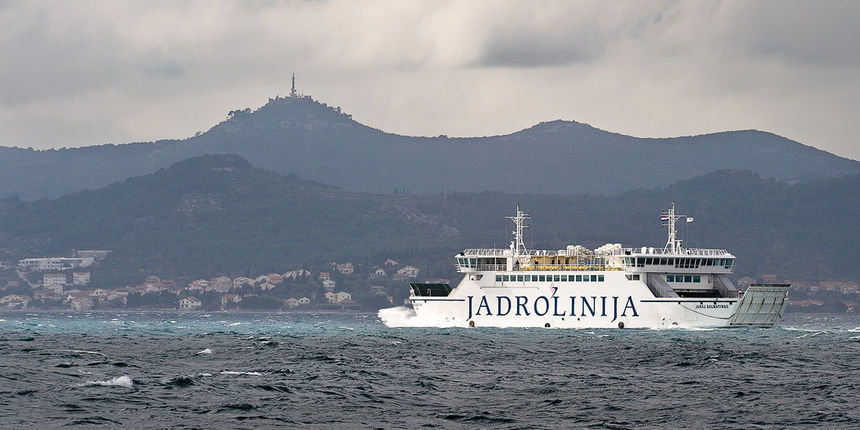 Jugo u zadarskom kanalu Jugo u zadarskom kanalu