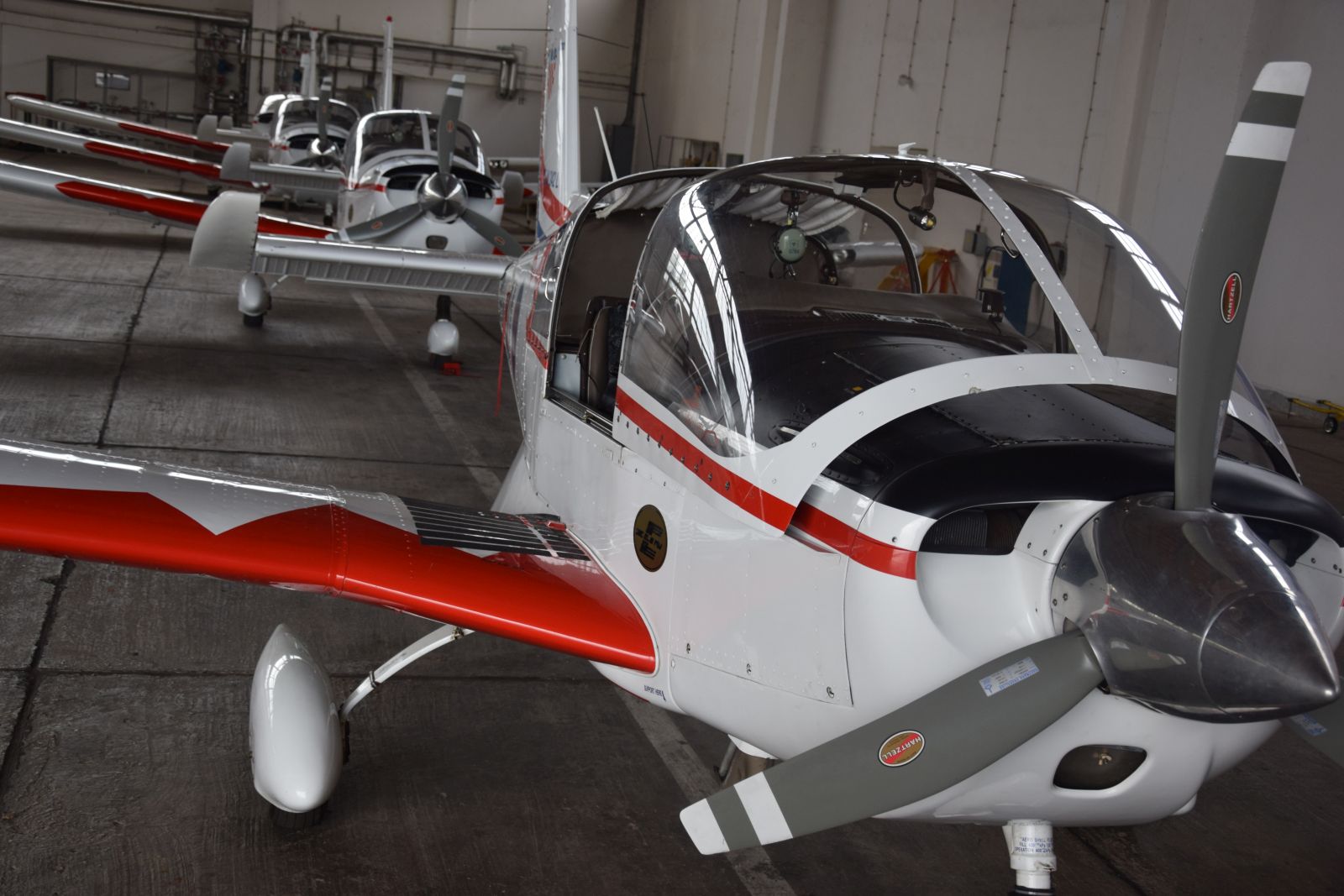 Mađarski piloti i tehničari posjetili eskadrilu aviona u Zemuniku