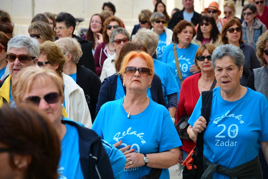 “Relaksice” u akciji “1000 koraka kroz 1000 ulica”, foto: Iva Perinčić “Relaksice” u akciji “1000 koraka kroz 1000 ulica”, foto: Iva Perinčić