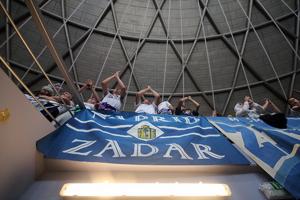 Najbolji navijači na svitu na utakmici Zadar-Cibona, Foto: Mia Čop Najbolji navijači na svitu na utakmici Zadar-Cibona, Foto: Mia Čop