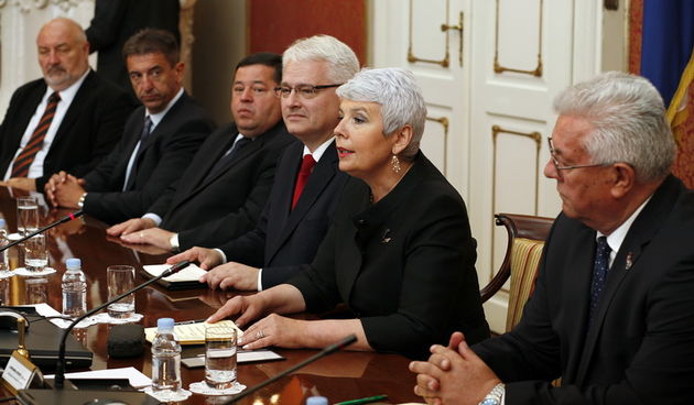 Zagreb, 250611.
Hrvatska Vlada, Banski dvori.
Svecana sjednica Hrvatske Vlade,povodom Dana drzavnosti.
Na slici: premijerka Jadranka Kosor, predsjednik Hrvatske Ivo Josipovic, predsjednik Hrvatskog Sabora Luka Bebic.
Foto:  Damjan Tadic / CROPIX