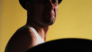 Zadar, 28.07.2011. snimio: Nenad Marčev
HIP HOP – JAZZ
SASKIA LAROO PROJECT (NL-USA-CRO- ITALY)
Saskia Laroo – trumpet, vocal
Warren Byrd – keyboards, vocal
MC Stewlocks Andy Ninvalle – rap, vocal
Daniel Guelli – bass guitar
Sin Banović – dr Zadar, 28.07.2011. snimio: Nenad Marčev
HIP HOP – JAZZ
SASKIA LAROO PROJECT (NL-USA-CRO- ITALY)
Saskia Laroo – trumpet, vocal
Warren Byrd – keyboards, vocal
MC Stewlocks Andy Ninvalle – rap, vocal
Daniel Guelli – bass guitar
Sin Banović – dr