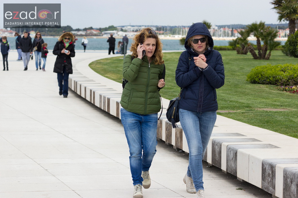 Đir po gradu 20. travnja 2017. jugo, zima, vjetar Đir po gradu 20. travnja 2017. jugo, zima, vjetar