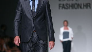 Zagreb, 011011.
Zagrebacki velesajam.
Modna revija Dove Fashion.hr proljece – ljeto 2012.
Na slici: revije RIO MAN collection Klarica i RIO WOMAN collection Mrvosa.
Foto: Biljana Gaurina / CROPIX Zagreb, 011011.
Zagrebacki velesajam.
Modna revija Dove Fashion.hr proljece – ljeto 2012.
Na slici: revije RIO MAN collection Klarica i RIO WOMAN collection Mrvosa.
Foto: Biljana Gaurina / CROPIX