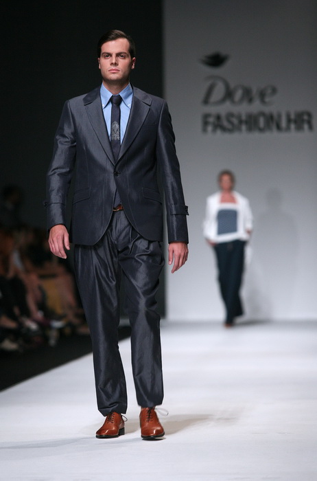 Zagreb, 011011.
Zagrebacki velesajam.
Modna revija Dove Fashion.hr proljece – ljeto 2012.
Na slici: revije RIO MAN collection Klarica i RIO WOMAN collection Mrvosa.
Foto: Biljana Gaurina / CROPIX Zagreb, 011011.
Zagrebacki velesajam.
Modna revija Dove Fashion.hr proljece – ljeto 2012.
Na slici: revije RIO MAN collection Klarica i RIO WOMAN collection Mrvosa.
Foto: Biljana Gaurina / CROPIX