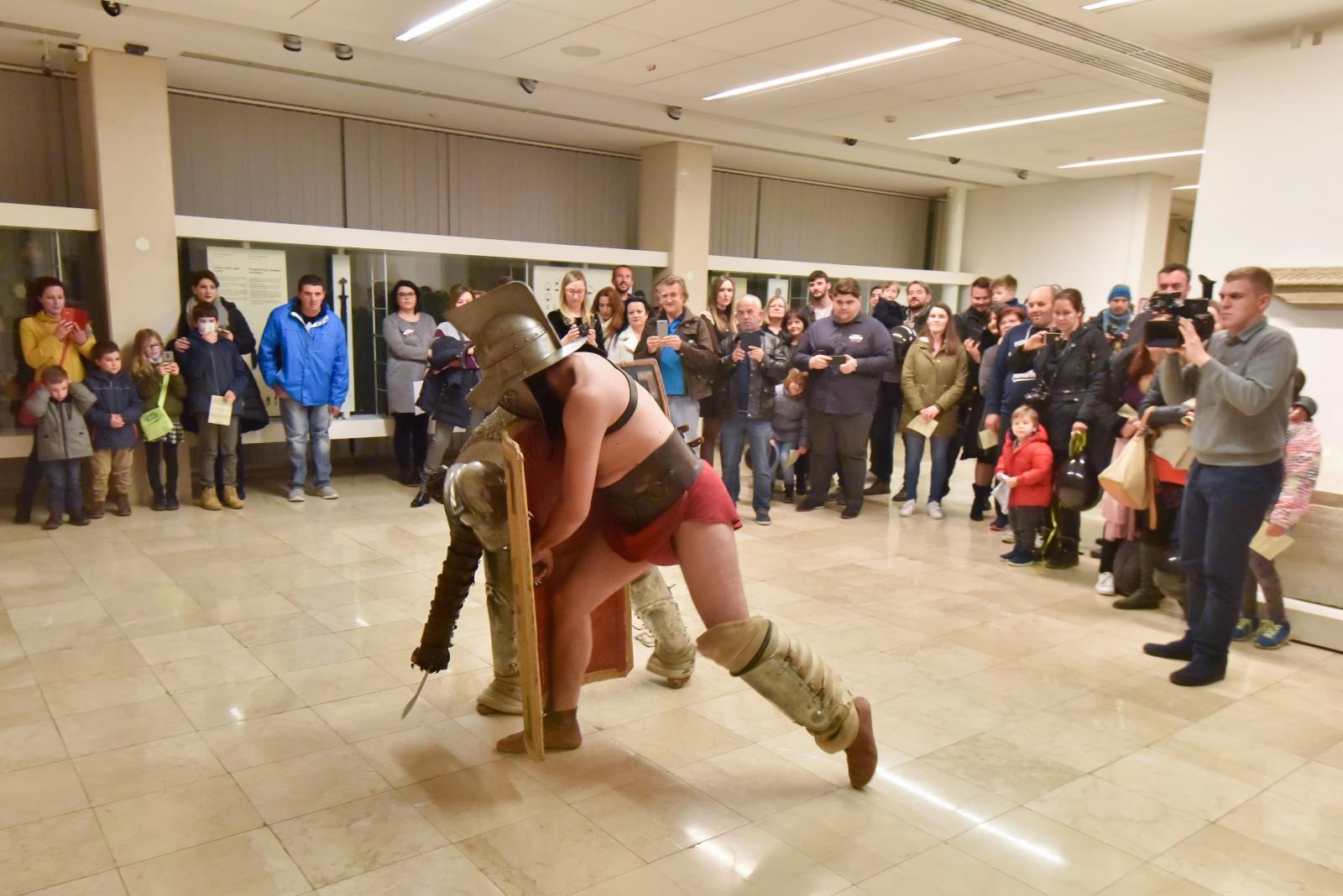 Noć muzeja 2018: Borba rimskih gladijatora u Arheološkom muzeju Zadar Noć muzeja 2018: Borba rimskih gladijatora u Arheološkom muzeju Zadar