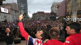 Zlatne tenisače na Trgu bana Josipa Jelačića dočekale tisuće navijača Zlatne tenisače na Trgu bana Josipa Jelačića dočekale tisuće navijača