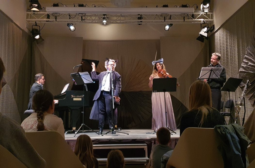 Miševi i mačke naglavačke Miševi i mačke naglavačke