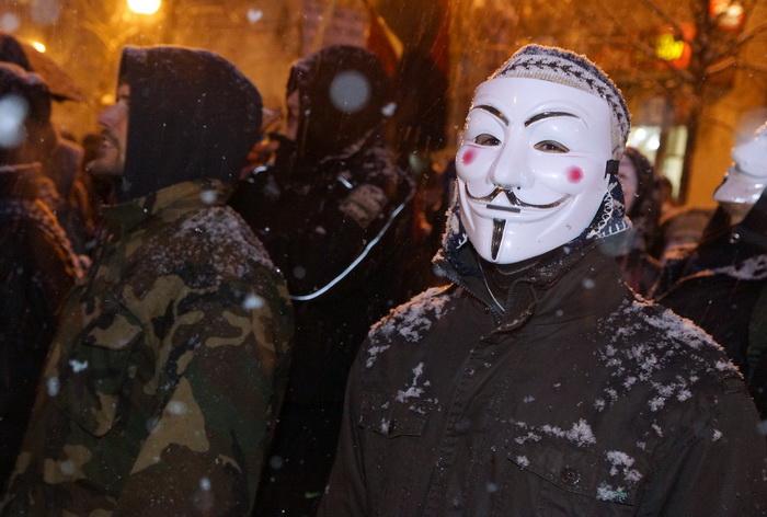 Zagreb, 220213.
Tristotinjak prosvjednika prosetalo je ulicama Zagreba u sklopu prosvjeda koji su organizirale skupine Occupy Croatia i Anonymous Hrvatska. U prosvjednoj setnji na nekoliko minuta zastali su uz zgrade Narodne banke, HDZ-a i SDP-a.
Na fotog Zagreb, 220213.
Tristotinjak prosvjednika prosetalo je ulicama Zagreba u sklopu prosvjeda koji su organizirale skupine Occupy Croatia i Anonymous Hrvatska. U prosvjednoj setnji na nekoliko minuta zastali su uz zgrade Narodne banke, HDZ-a i SDP-a.
Na fotog