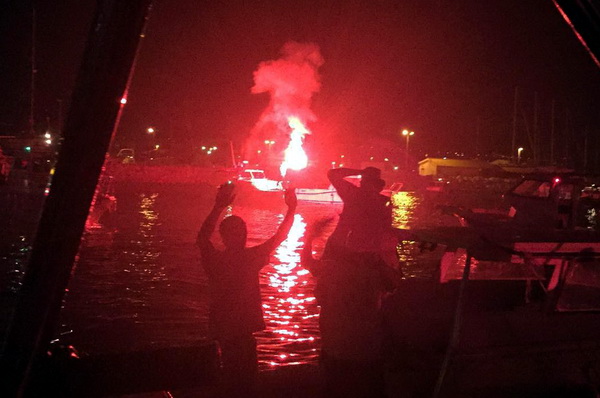 Doček zlatnih zadarskih olimpijaca Šime Fantele i Igora Marenića: Bakljada na brodovima od Vitrenjaka do Morskih orgulja. Foto: Tija Malik Doček zlatnih zadarskih olimpijaca Šime Fantele i Igora Marenića: Bakljada na brodovima od Vitrenjaka do Morskih orgulja. Foto: Tija Malik