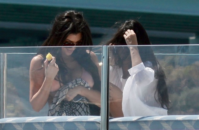 Kim Kardashian pokazala više no što je trebala (Index.hr)