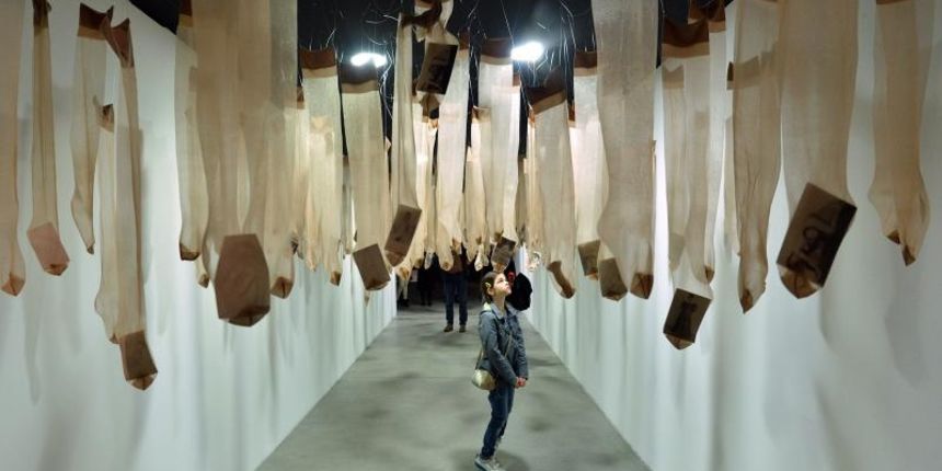 Zagreb – Vlasta Delimar otvorila je izlozbu pod nazivom To sam ja velikim performansom u Muzeju suvremene umjetnosti. Photo: Marko Prpic/PIXSELL Zagreb – Vlasta Delimar otvorila je izlozbu pod nazivom To sam ja velikim performansom u Muzeju suvremene umjetnosti. Photo: Marko Prpic/PIXSELL