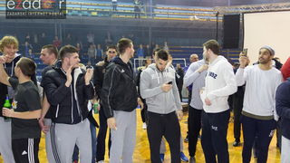 Humanitarno gledanje utakmice Zadar-Cibona (85-84) u Jazinama Humanitarno gledanje utakmice Zadar-Cibona (85-84) u Jazinama