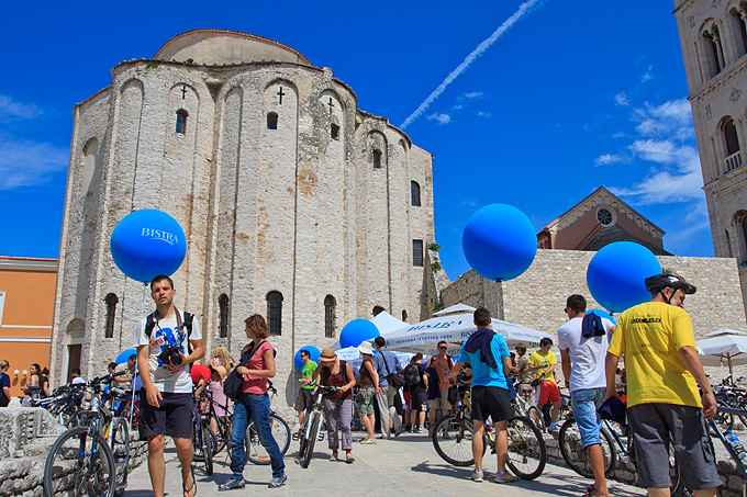 Image 892617 (auto) Image 892617 (auto)