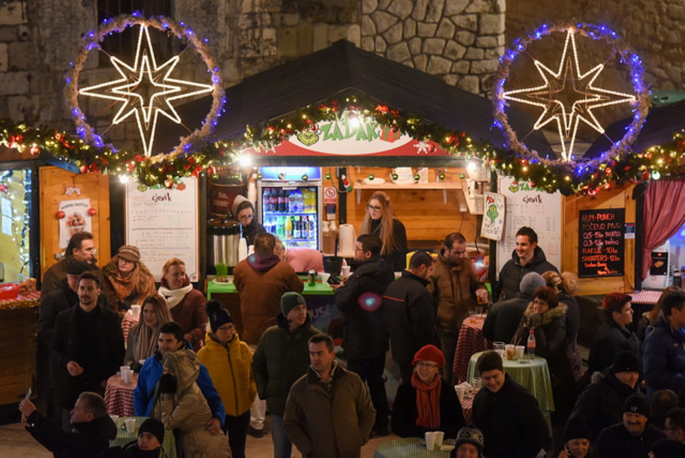 Advent u Zadru: Đani Stipaničev @ Trg Petra Zoranića