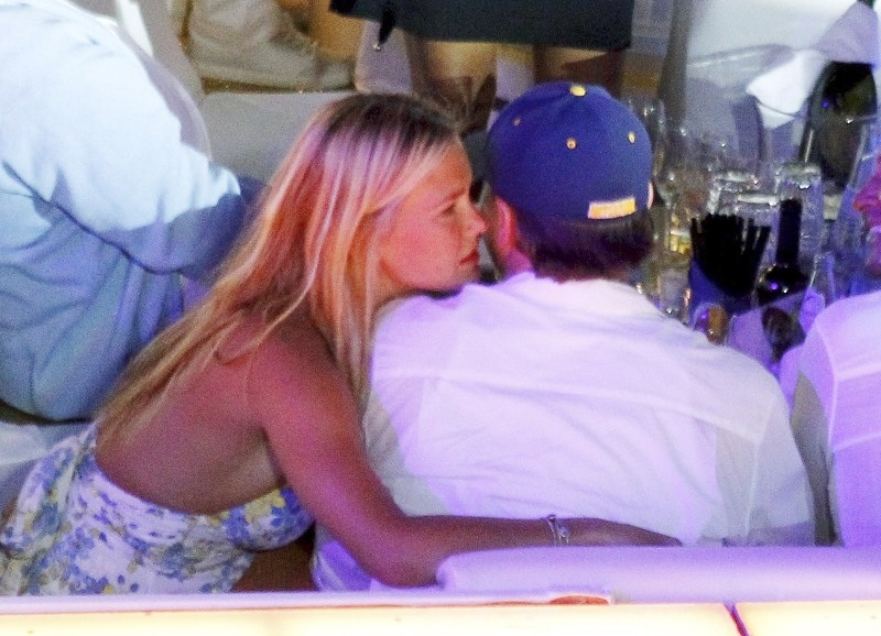 Bar Rafaeli i Leonardo Di Caprio u Sardiniji (Index.hr)