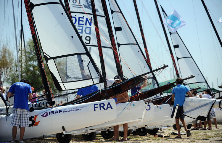 Zadar, 070711.
Svjetsko juniorsko prvenstvo u jedrenju 07.-15.srpnja 2011.
ISAF 2011.
Danas je u organizaciji jedrlicarskog kluba Uskok iz Zadra pocelo svjetsko juniorsko prvenstvo u jedrenju za klase SL 16, 420, 29er, Laser i RS-X. Na prvenstvu se natjec Zadar, 070711.
Svjetsko juniorsko prvenstvo u jedrenju 07.-15.srpnja 2011.
ISAF 2011.
Danas je u organizaciji jedrlicarskog kluba Uskok iz Zadra pocelo svjetsko juniorsko prvenstvo u jedrenju za klase SL 16, 420, 29er, Laser i RS-X. Na prvenstvu se natjec