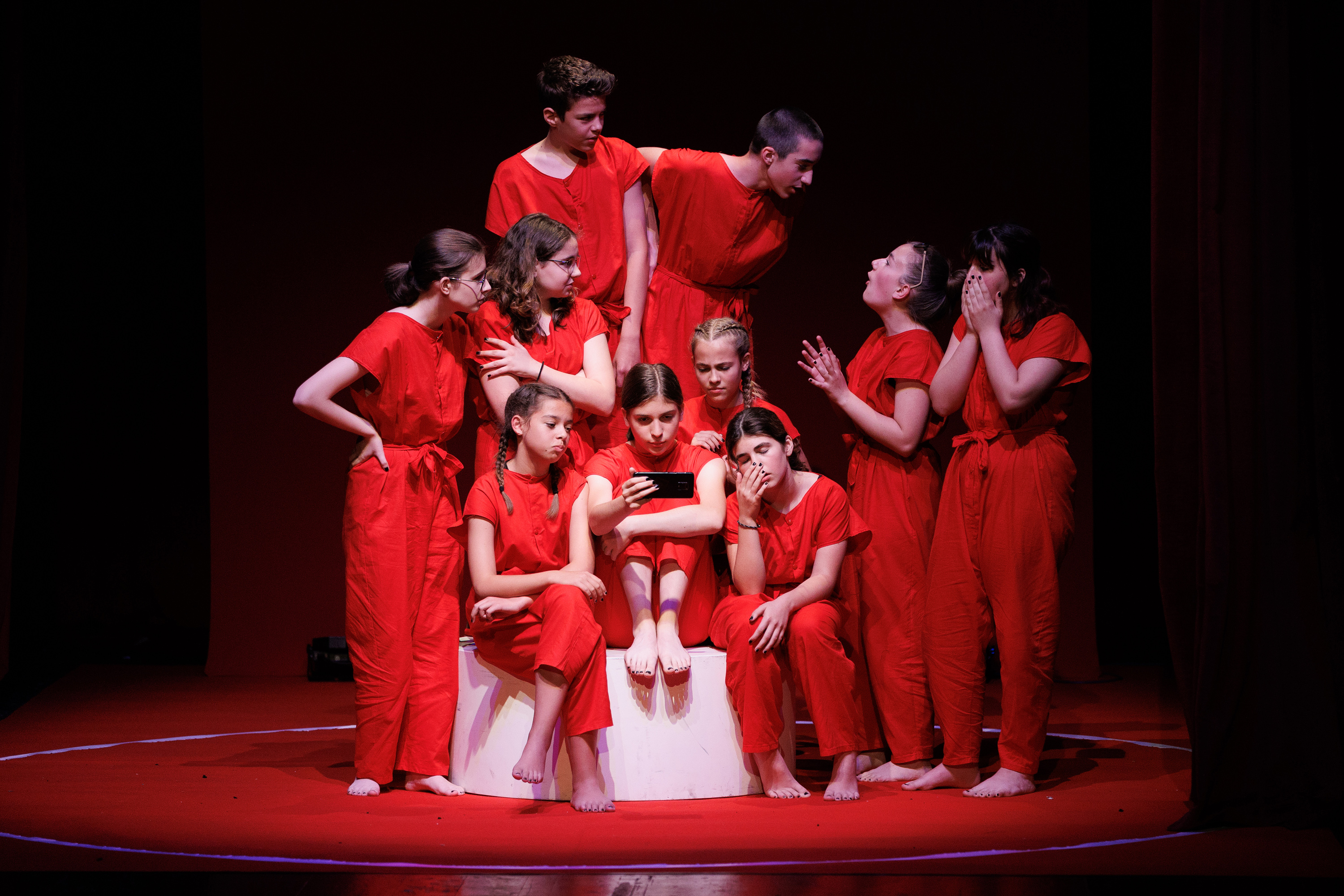 Igrajmo se: Zabranjeno mlađima od 15 strana A