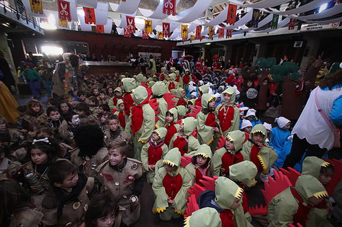 Karnevalić Radija 057, 16. veljače 2012, Foto: Saša Čuka Karnevalić Radija 057, 16. veljače 2012, Foto: Saša Čuka