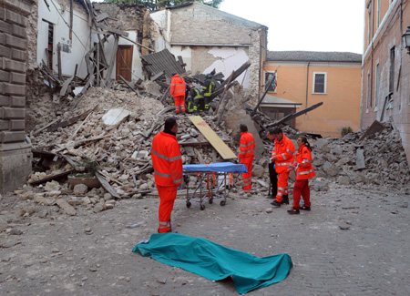 Potres u LAquili (Foto: lastampa.it)