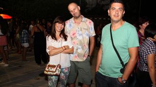 Na Stanovima se Kraljica mira slavi već preko 20 godina, a sinoćnjim misnim slavljem, procesijom i kasnije koncertom na školskom igralištu Stanarci su proslavili još jednu feštu. Koncert su održali grupa Dalmatico i Ivica Sikirić Ićo, foto: I. Perinčić Na Stanovima se Kraljica mira slavi već preko 20 godina, a sinoćnjim misnim slavljem, procesijom i kasnije koncertom na školskom igralištu Stanarci su proslavili još jednu feštu. Koncert su održali grupa Dalmatico i Ivica Sikirić Ićo, foto: I. Perinčić