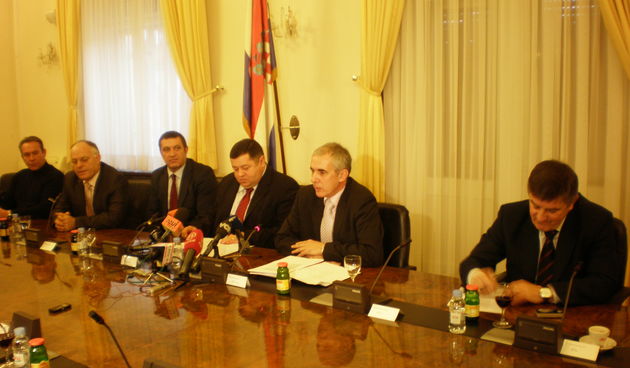 Čobanković na sastanku sa Cehom ribara u Domu županije (Foto: V. Pletikosić)