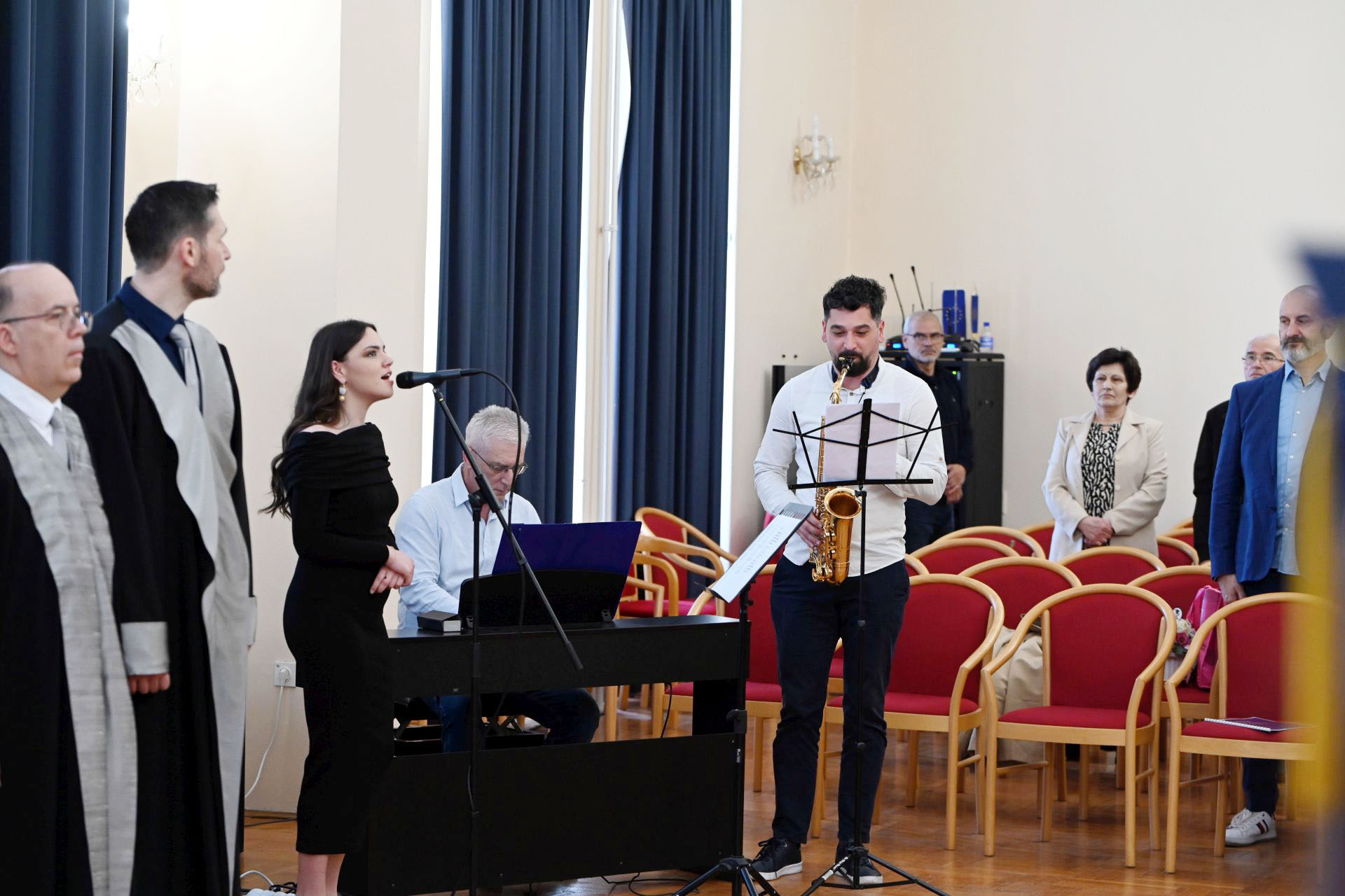 Svečana promocija 28 doktorica i doktora znanosti i 4 specijalistice Svečana promocija 28 doktorica i doktora znanosti i 4 specijalistice