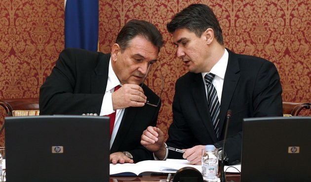 Zagreb, 260112.Banski dvori.Sjednica Hrvatske Vlade na kojoj se raspravljalo o prijedlogu mjera i smjernica za izradu proracuna za 2012.god.Vlada je smanjila PDV na djecju hranu, ulja, masti i vodu.Takodjer se povecao i neoporezivi dio dohotka na place