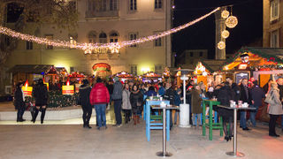 Doček 2017: Najluđa noć na zadarskom Poluotoku privukla više tisuća Zadrana i gostiju Doček 2017: Najluđa noć na zadarskom Poluotoku privukla više tisuća Zadrana i gostiju