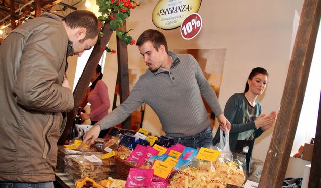 8. “Naši mali gušti” u Arsenalu