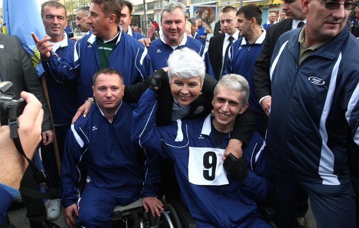 Zadar, 081111.
Premijerka Jadranka Kosor sa ministrima posjetila je Zadar povodom sportskih igara za invalide domovinskog rata, posjetila je i Luku Gazenicu koja je u izgradnji.
Foto : Andrija Lucic / cropix Zadar, 081111.
Premijerka Jadranka Kosor sa ministrima posjetila je Zadar povodom sportskih igara za invalide domovinskog rata, posjetila je i Luku Gazenicu koja je u izgradnji.
Foto : Andrija Lucic / cropix