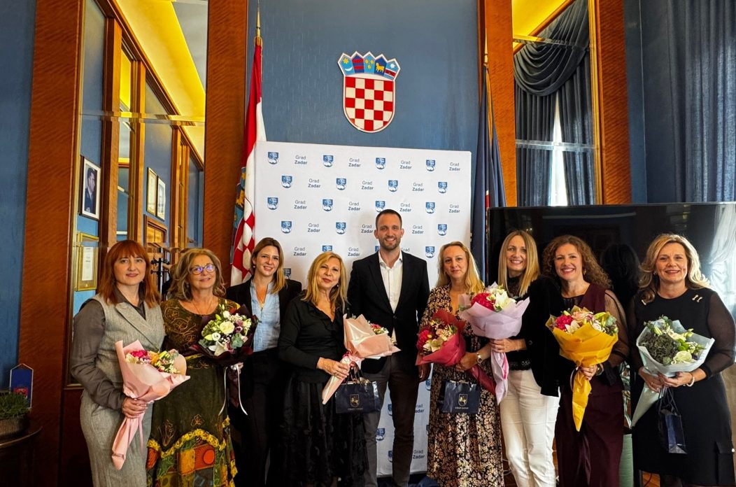 Nagrađene učiteljice kod gradonačelnika Erlića