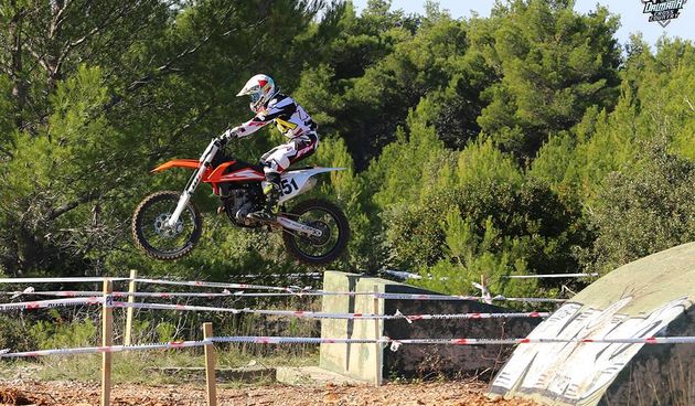 Cross country utrka, motocikl, motor