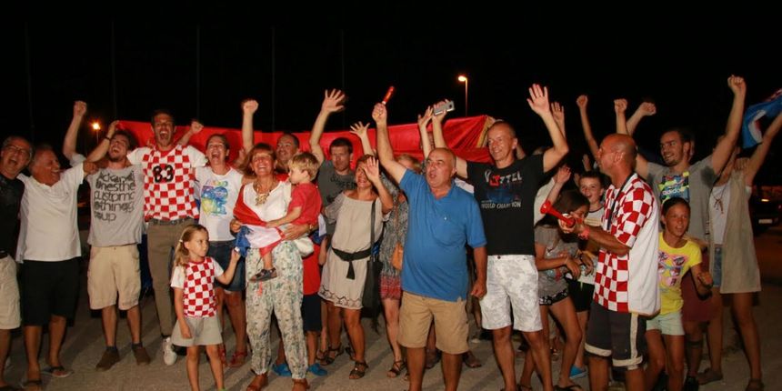 Velika je fešta na Vitrenjaku gdje se slavi zlatna medalja Šime Fantele i Igora Marenića