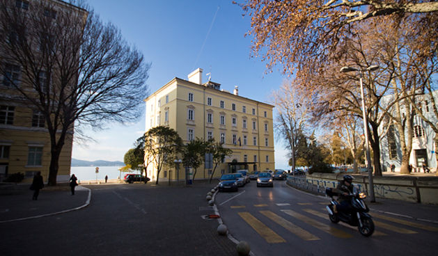 Đir po gradu, 18. siječnja 2012. Rektorat (foto:Saša Čuka)