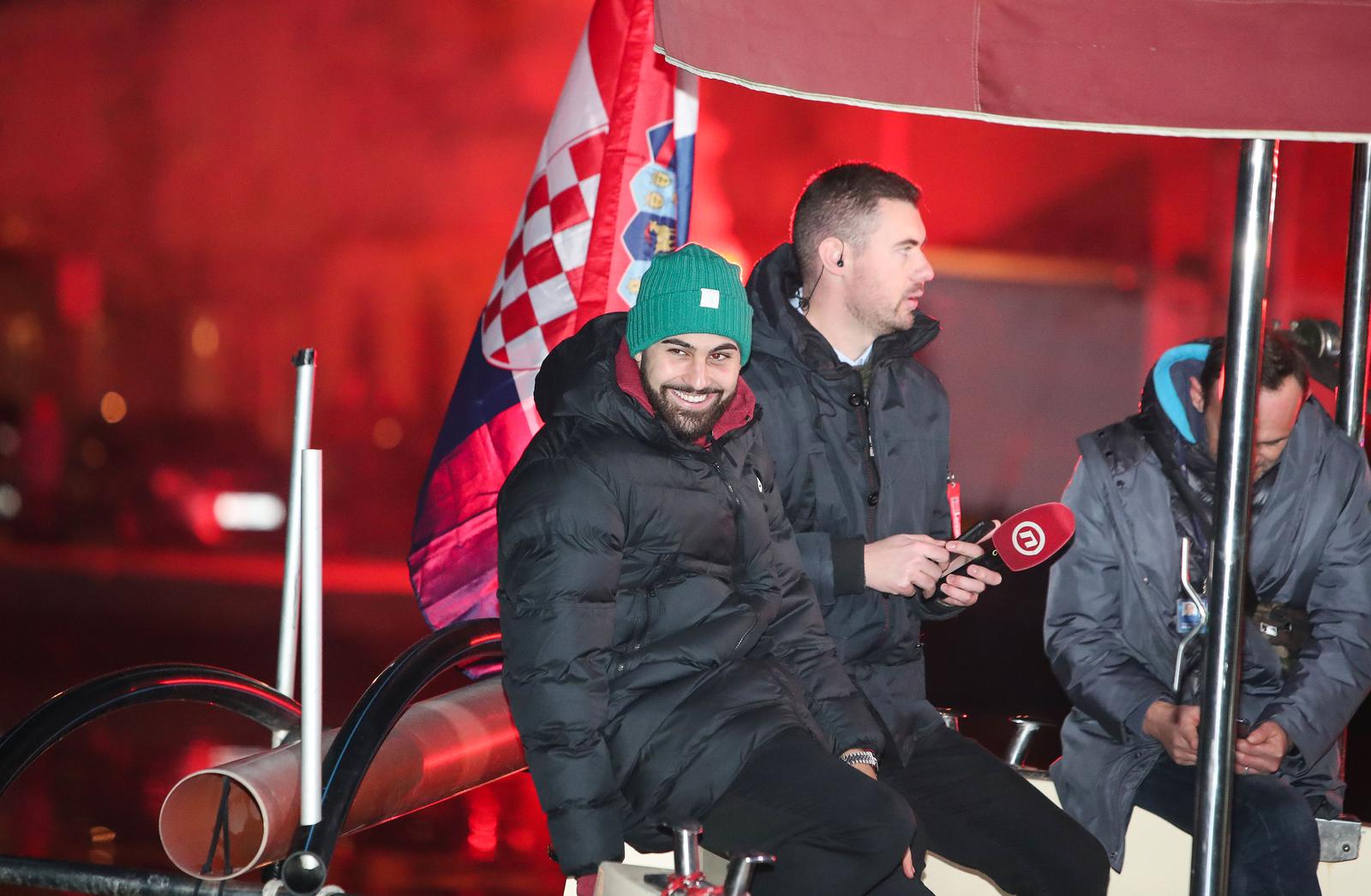 Veličanstveni doček brončanog Joška Gvardiola @ Novigrad Veličanstveni doček brončanog Joška Gvardiola @ Novigrad