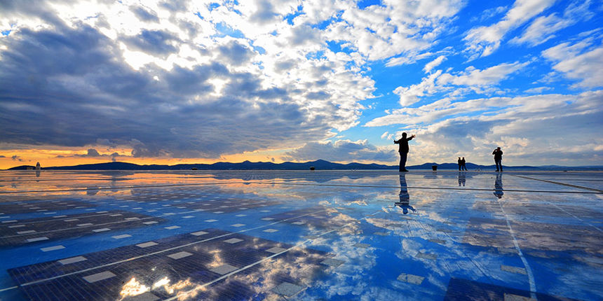 Đir po gradu, Pozdrav suncu, foto:Iva Perinčić Đir po gradu, Pozdrav suncu, foto:Iva Perinčić