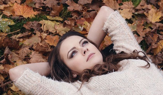 Žena, jesen