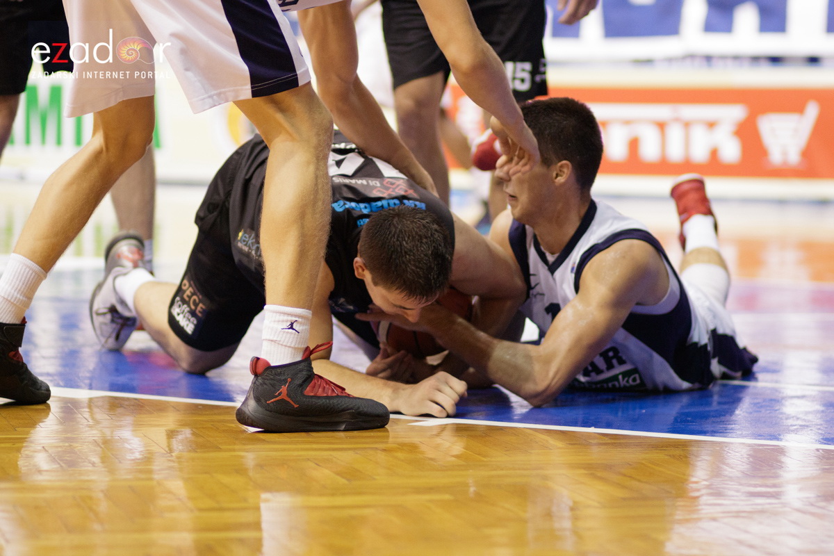 Humanitarna utakmica u Jazinama: KK Zadar – KK Diadora Humanitarna utakmica u Jazinama: KK Zadar – KK Diadora