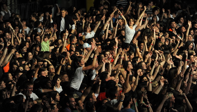 Zadar, 070510
U sklopu velike Gibonnijeve turneje Toleranca tour 2010, odrzan je koncert u Zadru u dvorani Kresimira Cosica na Visnjiku. 
Foto: Andrija Lucic / CROPIX