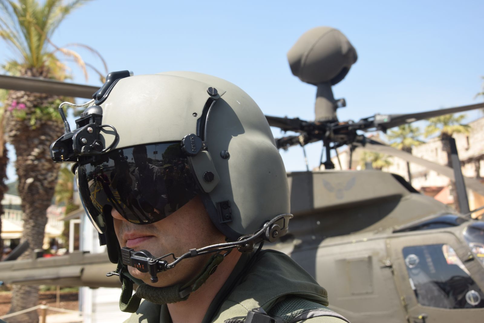 RTOP Vukovar i Kiowa Warrior na splitskoj rivi RTOP Vukovar i Kiowa Warrior na splitskoj rivi