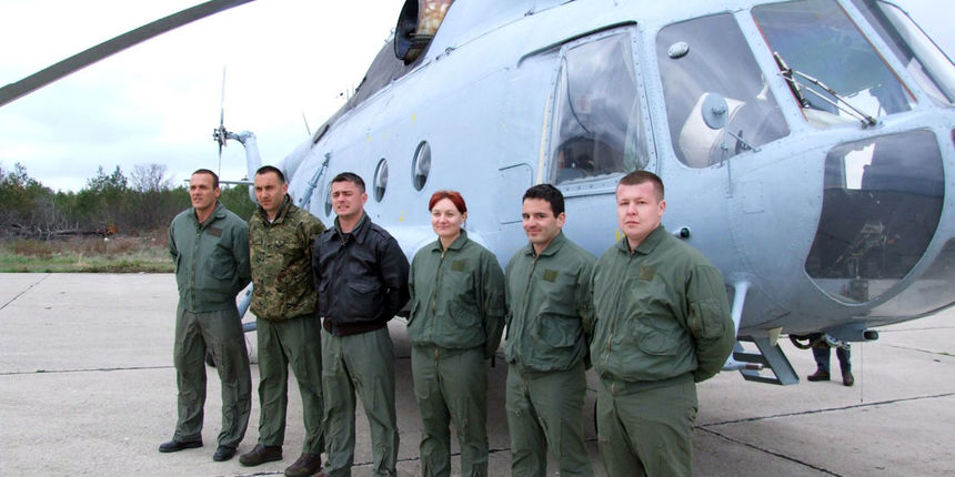 U vojarni Zemunik je 11. travnja 2012. u organizaciji Eskadrile transportnih helikoptera (ETH) 93. zrakoplovne baze HRZ i PZO-a započela preobuka učenika- pilota 16. naraštaja na helikopteru MI-8 T., foto: MORH U vojarni Zemunik je 11. travnja 2012. u organizaciji Eskadrile transportnih helikoptera (ETH) 93. zrakoplovne baze HRZ i PZO-a započela preobuka učenika- pilota 16. naraštaja na helikopteru MI-8 T., foto: MORH