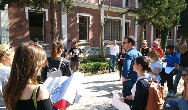 Gradionica o zapuštenim vojnim objektima