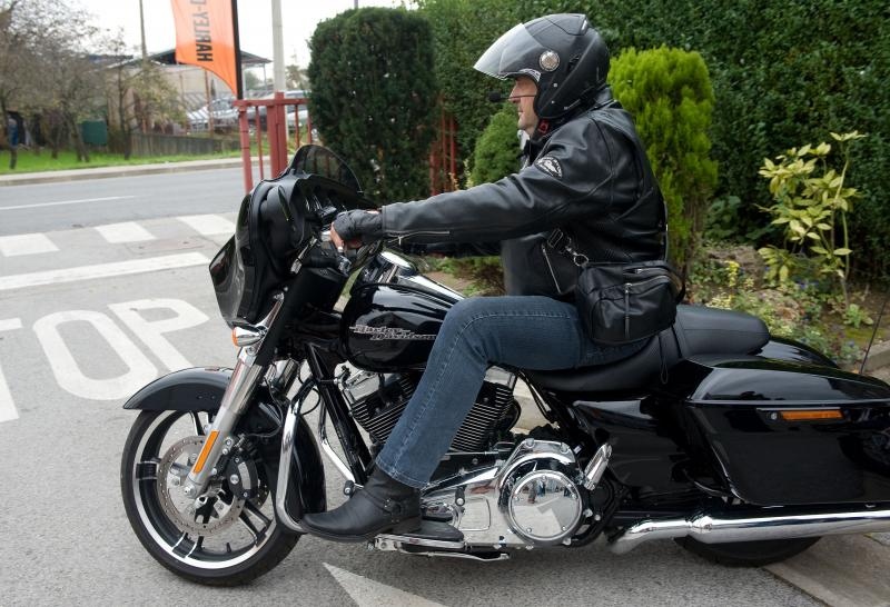 Zagreb – U prodavaonici i zastupnistvu Harley Davidson motora odrzani su Dan otvorenih vrata na kojem su posjetioci mogli razgledati motocikle i neke od njih isprobati. Photo: Davor Visnjic/PIXSELL