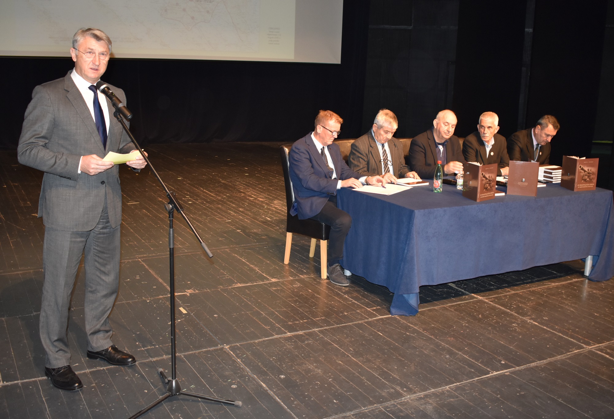 U Kazalištu lutaka Zadar predstavljena monografija o 112. brigadi U Kazalištu lutaka Zadar predstavljena monografija o 112. brigadi